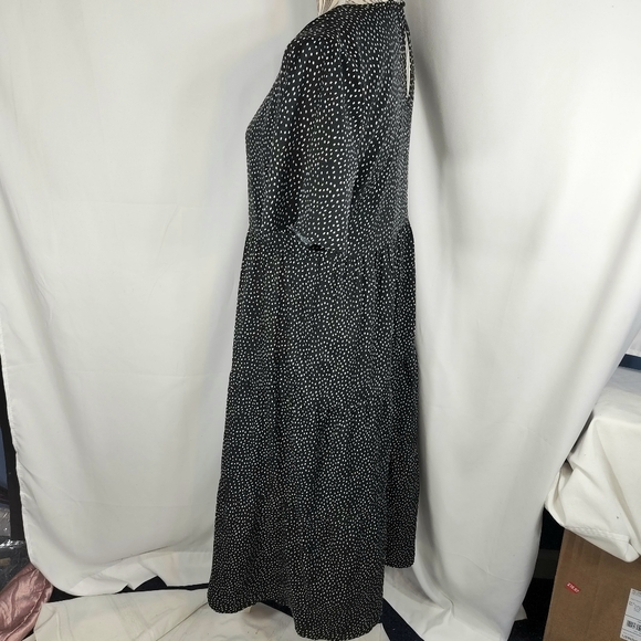 Influence Black w/White Spots Short Sleeve Tiered Skirt Maxi Dress Size 10 - Picture 4 of 10